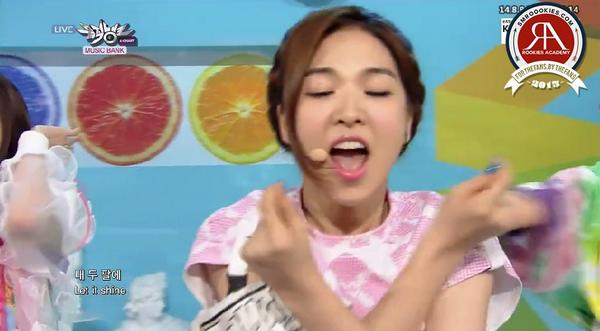 seulgisjoy's tweet photo. “@redbitch03: bae your face is just.. HAHAHAH http://t.co/uTzYrHF28U” she's a living meme