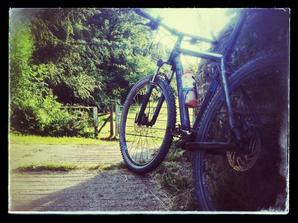 Psmeg's tweet image. @cubeowners Dusty #cube out for an evening blast in the stunning #Welsh #Countryside