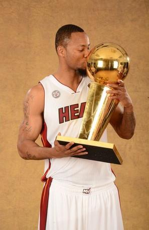 Happy birthday, Rashard Lewis. 