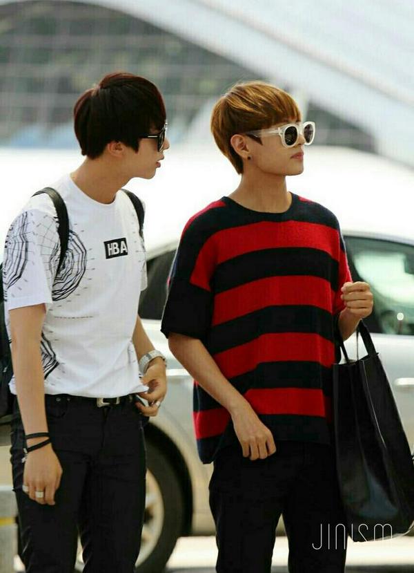 BTS_FACTS's tweet photo. 140808 Jin @ Incheon Airport (Cr: JINism) @BTS_twt #방탄소년단 http://t.co/n0t1yhEDHp