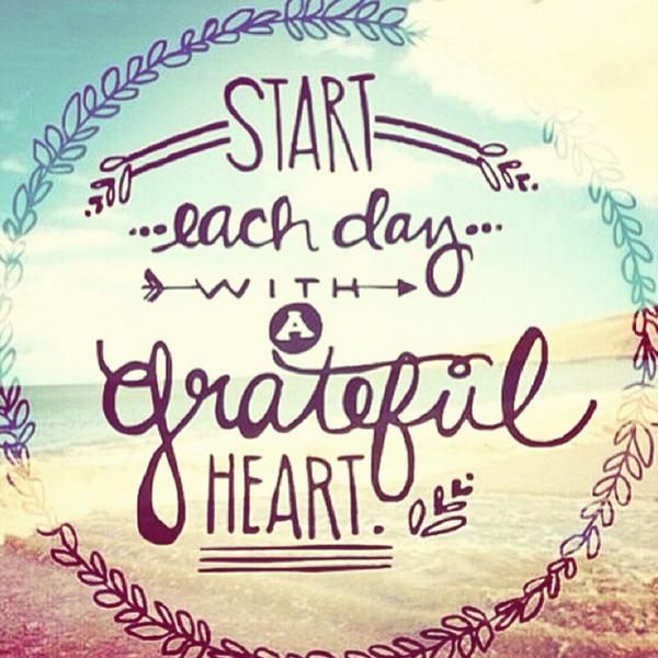 SprinkleCheer's tweet photo. Start EACH day with a grateful heart 💕 #sprinklecheer #gratitude #KindnessIsMagic #heart #TGIF http://t.co/cqS8bV67eq