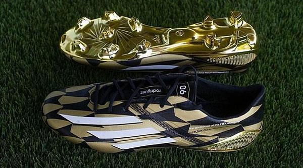 FutbolModerno_'s tweet photo. Las nuevas botas de James Rodríguez, miadidas Oro F50 (Edición limitada) http://t.co/47ndm4dU6W