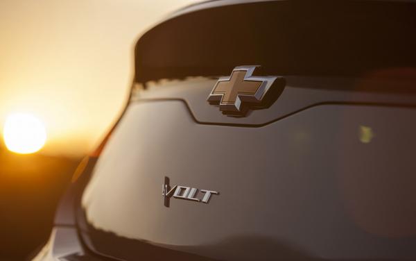 ForbesTech's tweet image. GM says that a new Volt is coming, but it won't be a "mass-market vehicle": onforb.es/XM9X7n