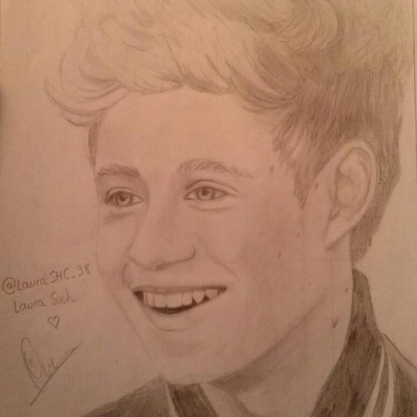 glassofmalibu's tweet photo. @NiallOfficial HI NIALL!

Can you take a look at this drawing and tell me what do u think, please?

Thanks my love ;) http://t.co/0F1IRbyH3G