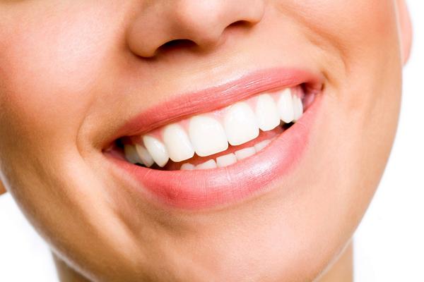 DentPlusVE's tweet photo. Limpieza dental y blanqueamiento para mejorar tu sonrisa #DentPlusVE #Sonríe http://t.co/H9LTnpfUKR