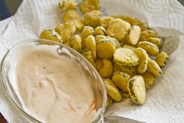 The_Budget_Chef's tweet photo. #friedpickles $5.99 at your favorite #bar only 30 cents at home #budgetchef  buy a t-shirt http://t.co/V8btMmi8Sv http://t.co/Xlopj1IKR5