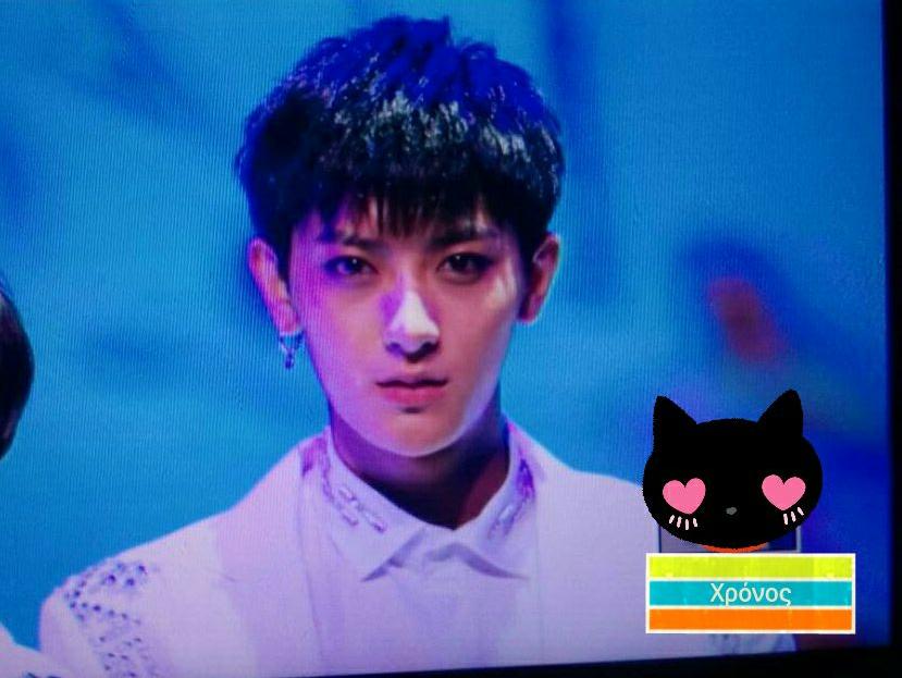 BuhROfFCUAImC7q.jpg:large