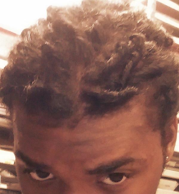 Nell_Muggadaddy's tweet photo. Hmu if u do hair, need a re> twist http://t.co/4QnSRohnIi