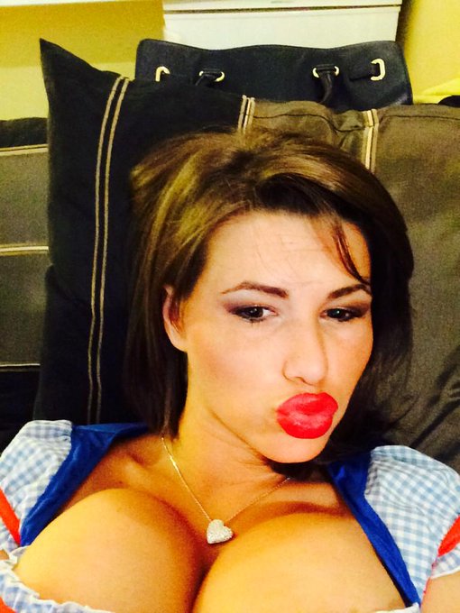 #biglips #selfie @Redlight_net @SexxiEyezz @PornoBrazil @K_Klixen http://t.co/evhUrXJv4M<a href="/tag/biglips"class="tags">#biglips</a><a href="/tag/selfie"class="tags">#selfie</a><a class="tags" target="_blank" title="On Twitter" href="/?out=eyJ0eXAiOiJKV1QiLCJhbGciOiJIUzUxMiJ9.eyJpYXQiOjE3MjI3OTc1ODEsImlzcyI6InR3cG9ybnN0YXJzLmNvbSIsIm5iZiI6MTcyMjc5NzU4MSwiZXhwIjoxNzU0MzMzNTgxLCJyZWRpcmVjdF91cmwiOiJodHRwczovL3R3aXR0ZXIuY29tL1JlZGxpZ2h0X25ldCJ9.Cf2jJctzW4E-C5DUBJzyMn1PA5e_5-Ivq7jFZ0cHMgIIFGshwgP741m0gH9hMIim9rVwBF3ZVX6egqE7NWNYaA">@Redlight_net</a><a class="tags" target="_blank" title="On Twitter" href="/?out=eyJ0eXAiOiJKV1QiLCJhbGciOiJIUzUxMiJ9.eyJpYXQiOjE3MjI3OTc1ODEsImlzcyI6InR3cG9ybnN0YXJzLmNvbSIsIm5iZiI6MTcyMjc5NzU4MSwiZXhwIjoxNzU0MzMzNTgxLCJyZWRpcmVjdF91cmwiOiJodHRwczovL3R3aXR0ZXIuY29tL1NleHhpRXllenoifQ.SeOOowIJMULewybS6bu-gxRPb9ciQcH9qMJ1uQCXYwalmL4mK85yvEazLrnSJ3NdZUnu0usFgoDMk71VllGs2w">@SexxiEyezz</a><a class="tags" target="_blank" title="On Twitter" href="/?out=eyJ0eXAiOiJKV1QiLCJhbGciOiJIUzUxMiJ9.eyJpYXQiOjE3MjI3OTc1ODEsImlzcyI6InR3cG9ybnN0YXJzLmNvbSIsIm5iZiI6MTcyMjc5NzU4MSwiZXhwIjoxNzU0MzMzNTgxLCJyZWRpcmVjdF91cmwiOiJodHRwczovL3R3aXR0ZXIuY29tL1Bvcm5vQnJhemlsIn0.Va0YLyBX1wi2hYmu4e8SG4V1K0LjYU0aKsZqefDvOoCFhEInnEXVJQkMjeXvMDWfwyuyr43C5rTynBsSbeDAUA">@PornoBrazil</a>