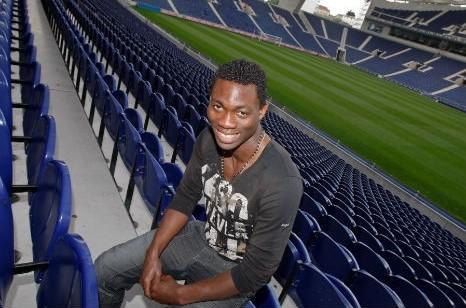 Christian Atsu - Page 2 BuhxS4BIEAAJrXu