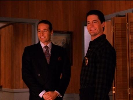 Happy birthday to David Duchovny, who graced our small screens in the two best weird series of the 1990s! 