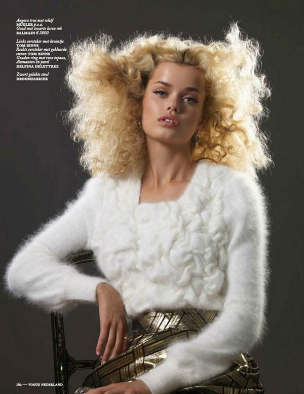 female models bot tweet media