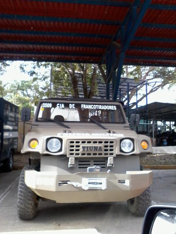 Vehículos logísticos del Ejército Bolivariano BuhzoQXIAAA5__X