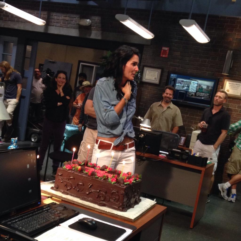 Happy birthday We love u! 