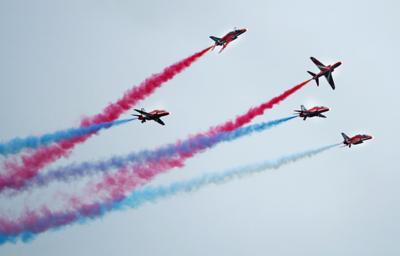 NEWS: JETS TAKE TO THE SKIES FOR FIREWORKS FINALE - islandecho.co.uk/news/jets-take… #iwnews