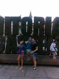 lo mejor el fotografo y su calidad de imagen xD