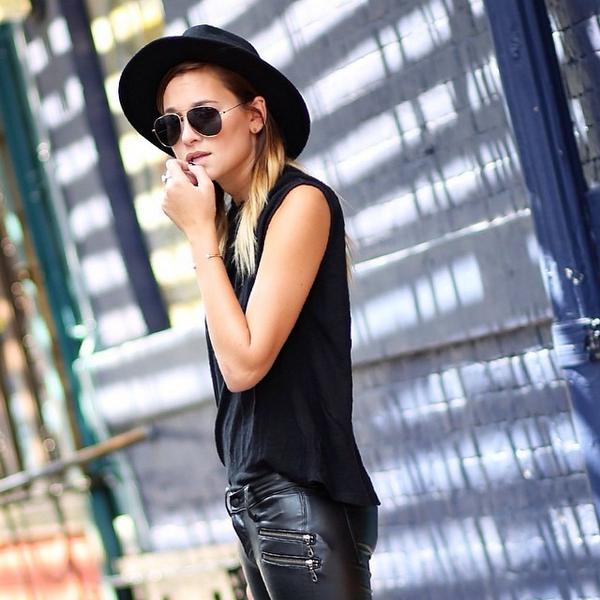 Jeffthibodeauco's tweet image. Shaded light with @weworewhat ^

#daniellebernstein #weworewhat #fashion #blogger in #NY... ift.tt/1pht9UV