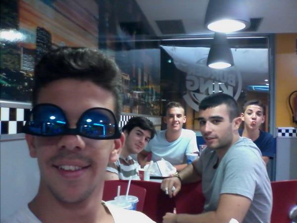 edugeminis97's tweet photo. Improvisando en el instamacserfi #mcdonald http://t.co/bynoWYQbJd