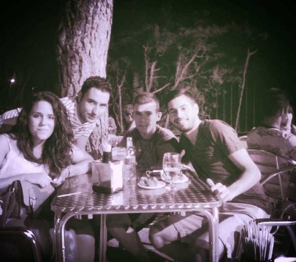 LuciaPcz's tweet photo. Cena con mis chicos http://t.co/EiLAlcgAGC