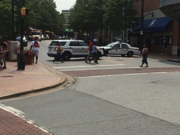 SSSingular's tweet photo. Fenton St closed between Ellsworth and Wayne #dtss http://t.co/RKVtsFY55c