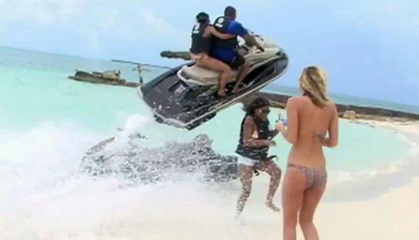 This Couple Gave Us a Jet Ski Fail That Won't Be Forgotten Anytime Soon: bit.ly/USdoaV