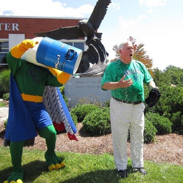 EndicottCollege's tweet photo. President Wylie gets in on the #ALSicebucketchallenge to help #strikeoutALS! http://t.co/uCpa4EoocP