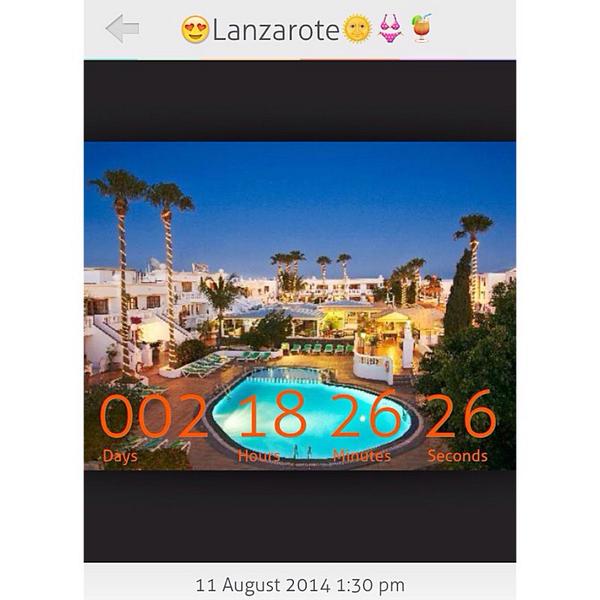 abzz99's tweet photo. Omg omg😍🌞👙🍹✈️ http://t.co/dlUgFnIelX