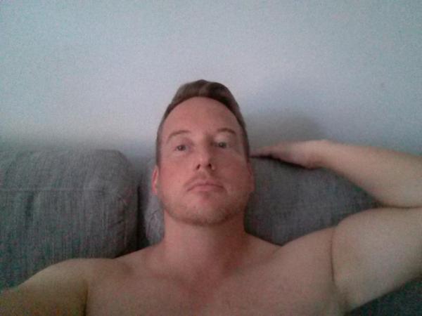 Jense_Pense's tweet photo. Habe ein sexy Bild von mir gemacht...aber beurteile selber ;) http://t.co/8ZZsIVoUDD