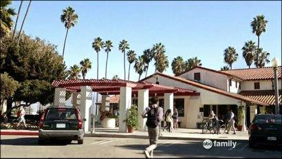 absRPGSBS's tweet photo. Entrée de l'ecole http://t.co/W98wQtAA4T