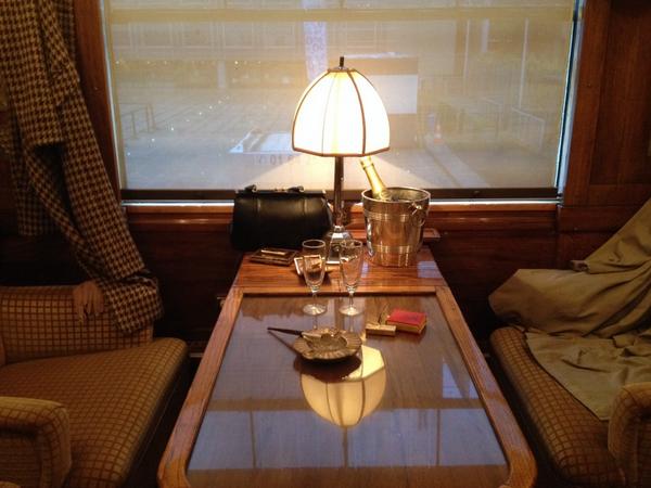 laurentalbaret's tweet image. [#SMV152] #orientExpress : 20h40. Entrée dans la 1ère voiture #Pullmann de 1929, restaurée en 1987 #commeAuCinéma