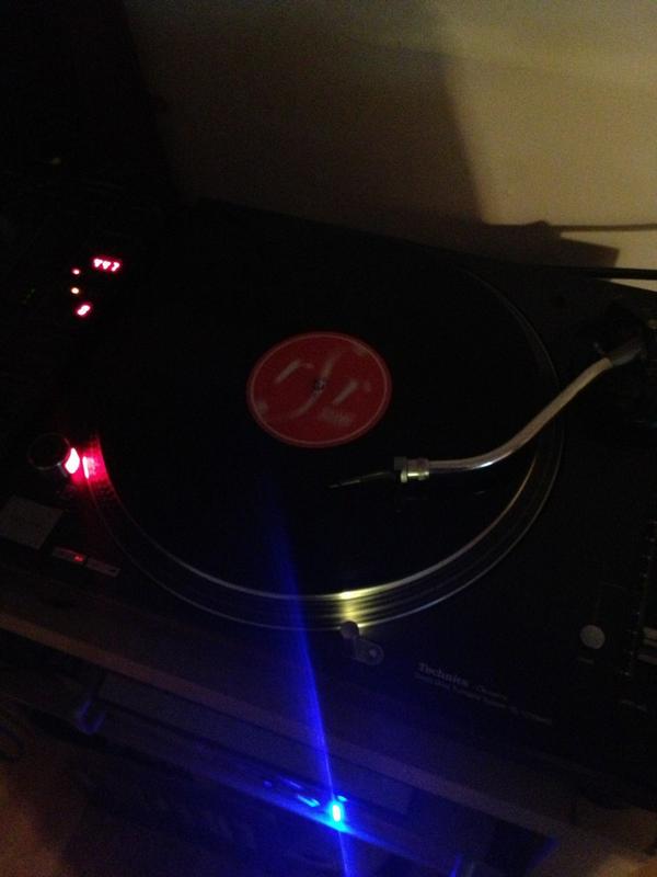 PaulShookz's tweet photo. Back to the 90's with @FYBER1 http://t.co/XvFFanxl0w
