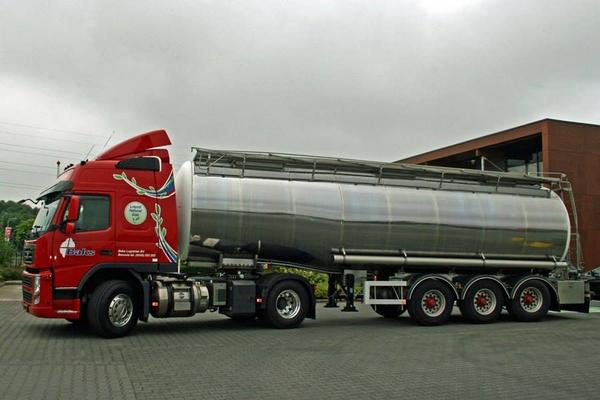 PaashuisBV's tweet image. CO2-reductie bij Baks Logistiek #Borculo door nieuwe #Volvo FM 460 4x2T Methane-Diesel (LNG) facebook.com/PaashuisBV/pos…