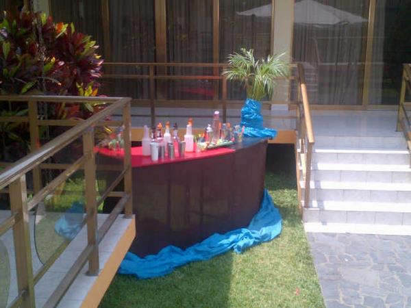eventosachram's tweet photo. Somos barra de licores! Rttt http://t.co/AfFF26GuYz