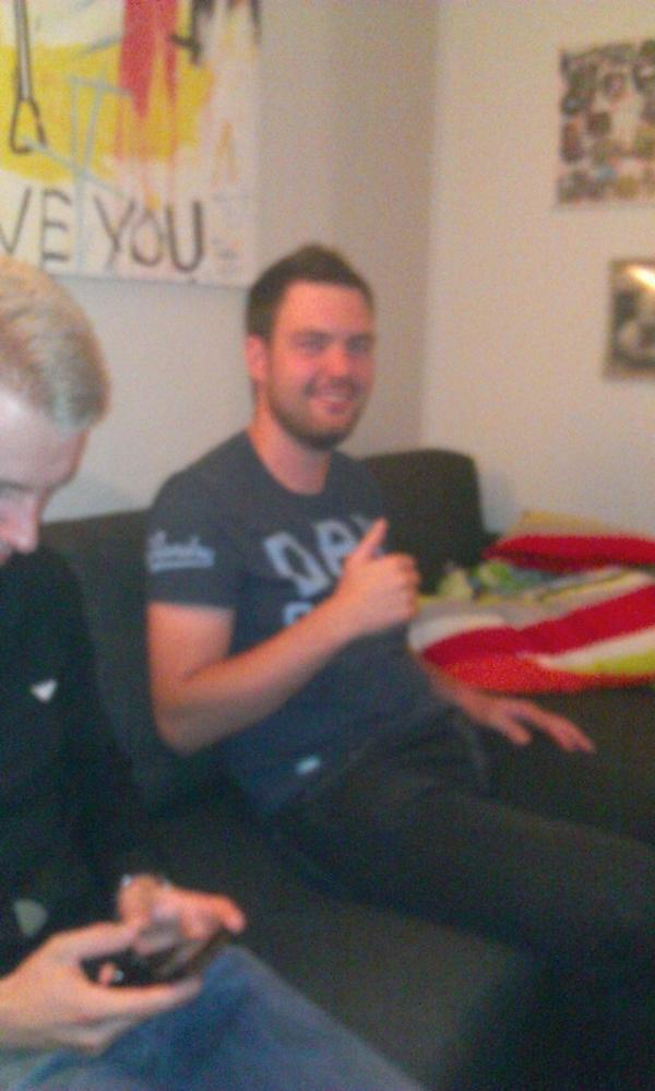 bobowp90's tweet photo. Tweet tweet mikkee http://t.co/KQiLjQ6JtY