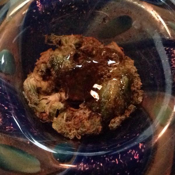 D330Mike's tweet photo. When you live like this you're supposed to #Twax #MedicalMarijuana #Denver ✌️ http://t.co/SFKWYOYF6n