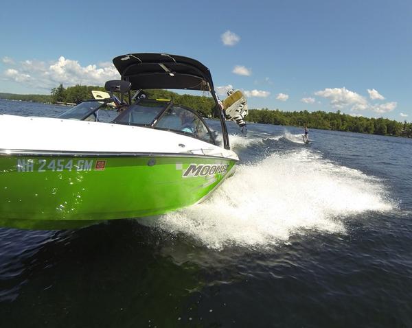 LakeLifeLessons's tweet photo. @VisitWolfeboro @iWinnipesaukee @Moombaboats @GillanMarine @IrwinMarine #lakelife #lakewinni #wakeboarding http://t.co/HC0ndReJMy