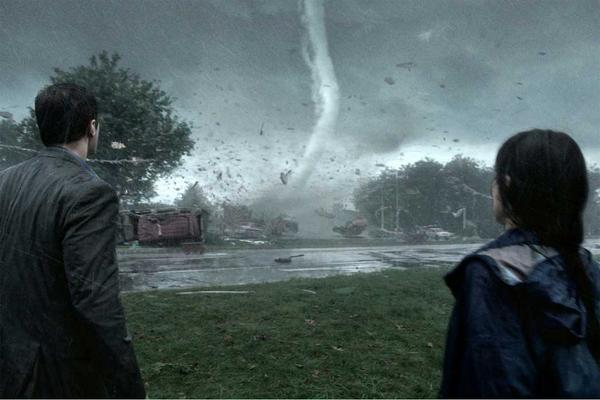 ReviewletsCom's tweet image. #IntoTheStorm "ridiculously stupid" and "weirdly racist" but has good special effects: reviewlets.com/movies/into-th…