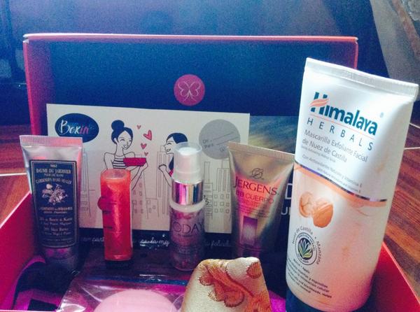 xally_Pc's tweet photo. @Boxin_Mexico me ha encantado mi primera cajita.😍 Gracias. http://t.co/mwmVfSJvDi