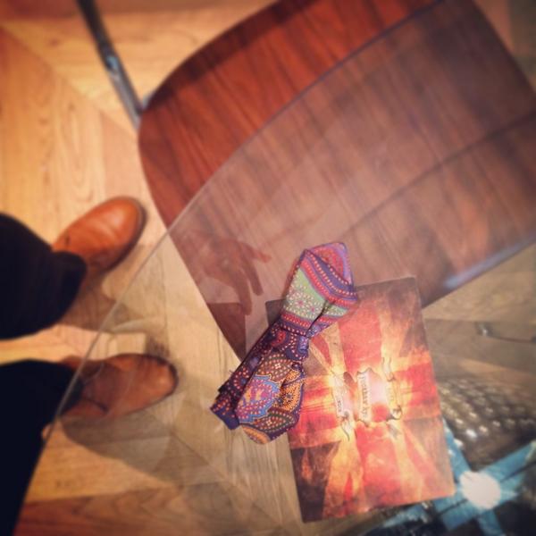 AlyVelji's tweet image. Super loving this amazing gift from @SavoiePainting #OfficialStyleGuy #CustomBowTie #Best #Gratitude