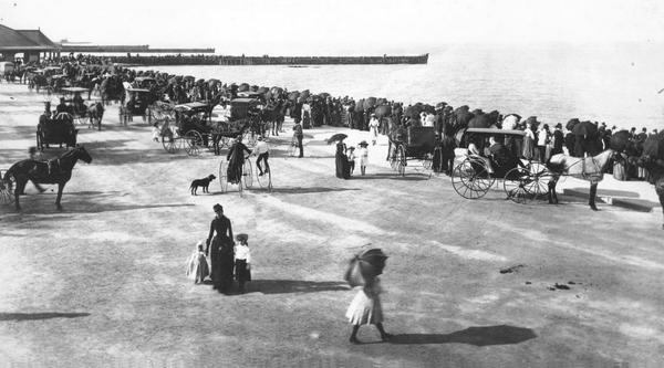 Hyde Park History tweet media