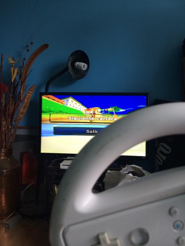 mariobautista_'s tweet photo. FAV si tu y yo Mario Kart no se piénsalo ❤️😁🙈 http://t.co/tbzhNycLgB