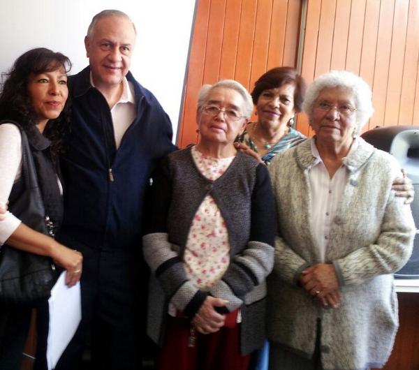 AlbertoCuri's tweet photo. La diputación realiza una permanente labor de gestión para quienes necesitan mejorar sus viviendas y comunidades http://t.co/jyHkFjYeiQ