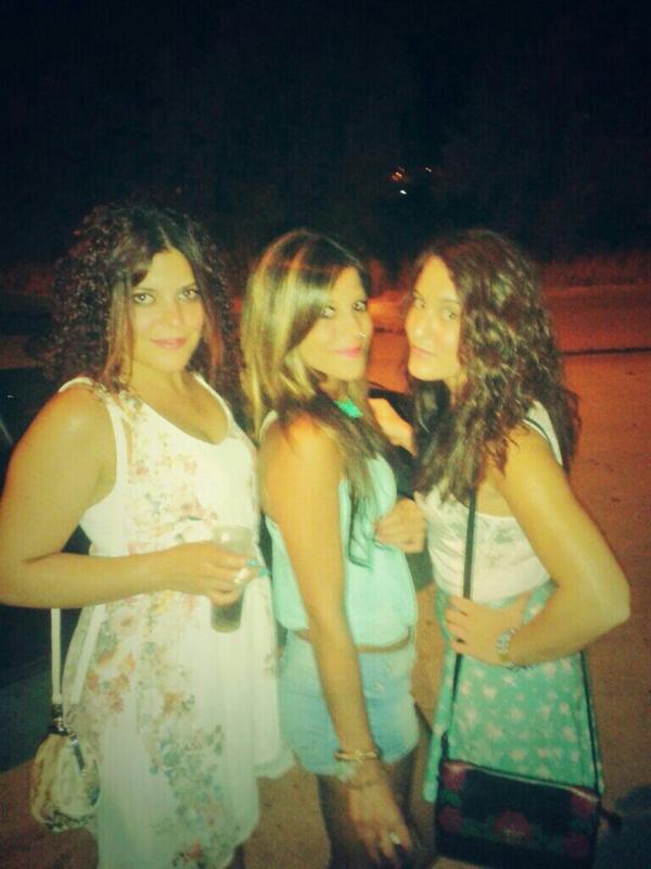cristy049's tweet photo. De buena noche @MariaaaFerSan @Encapiscis http://t.co/e4INNEVd5W