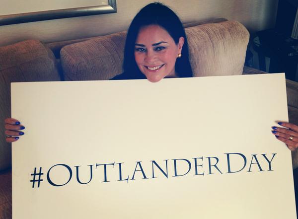 Outlander_STARZ's tweet image. #Outlanders, let's break @Twitter today! Tweet your excitement leading up to premiere at 9p ET using #OutlanderDay