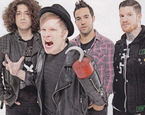 tsukinoseiuchi's tweet image. #FallOutBoyFriday #FOBFriday