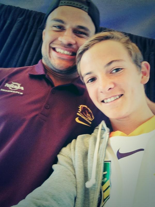 Willbird11's tweet photo. Thanks hoffy for the selfie :) @jhoffdog @brisbanebroncos http://t.co/1fgo4YZGEm