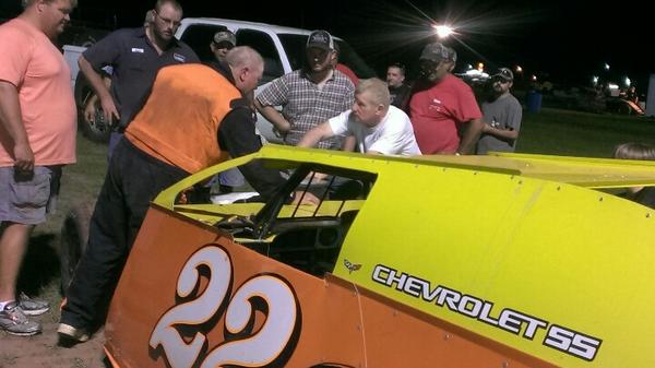 GoldnIslesSpdwy's tweet image. Fact is Winning draws a Crowd... 
Lethal Cecil scores #Emod Victory tonight over a pitched Battle with Gaineys!