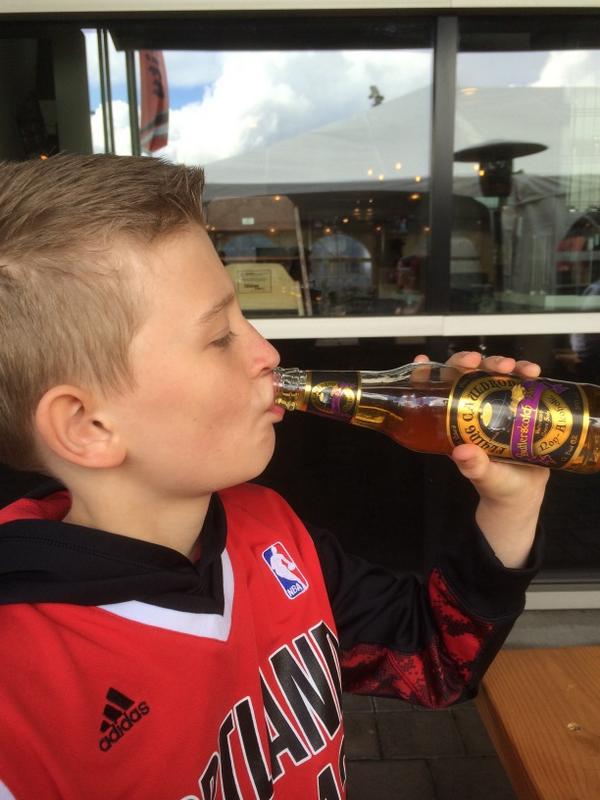 Rebirth_tK's tweet image. Lol Getin Drunk Ass Fuck