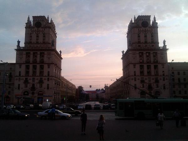 MaxMorrisson's tweet photo. 05:52
Минск http://t.co/3ZPqQJpDy0