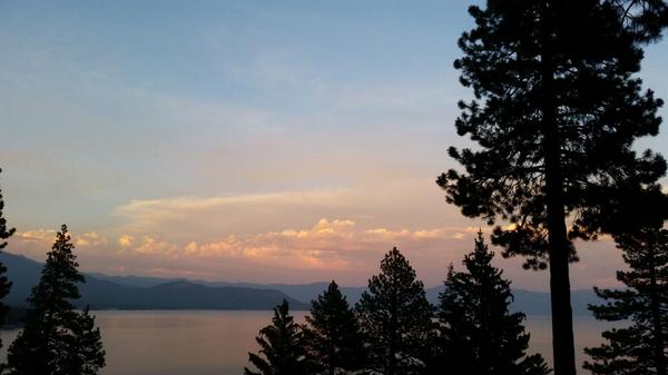 ScienceFogelson's tweet photo. Relaxing at #LakeTahoe after an amazing summer @sciam http://t.co/GQvcOLWhw7